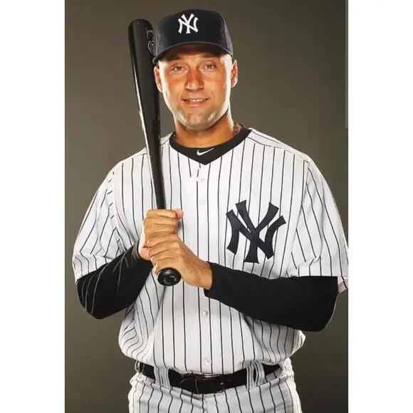 Derek Jeter-(Yankees)-(Jersey)-(White)-(New Con.)-(XL)-$100 - Picture 4 of 9